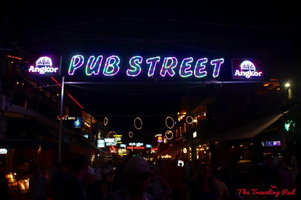 Drinks on Pub Street | Things to See & Do in Siem Reap Cambodia | Golden Temple Residences | Cooking Class | Cambodian curry | Angkor Wat | Temple Tour | Pub Street | Il Forno | Genevieve | Malis #siemreap #cambodia #angkorwat