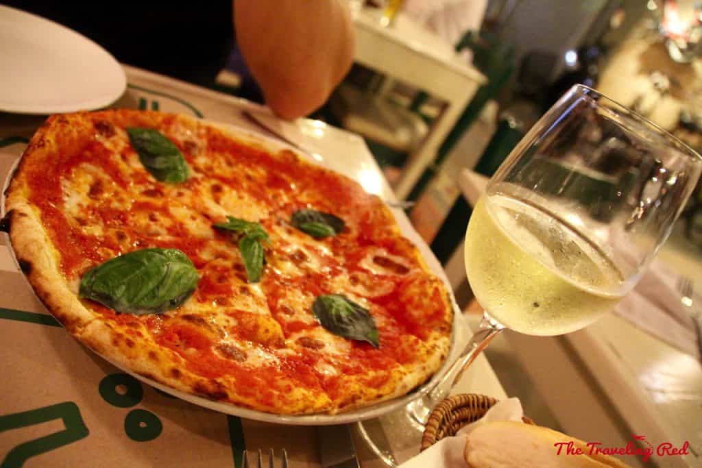 Dinner at Il Forno | Things to See & Do in Siem Reap Cambodia | Golden Temple Residences | Cooking Class | Cambodian curry | Angkor Wat | Temple Tour | Pub Street | Il Forno | Genevieve | Malis #siemreap #cambodia #angkorwat