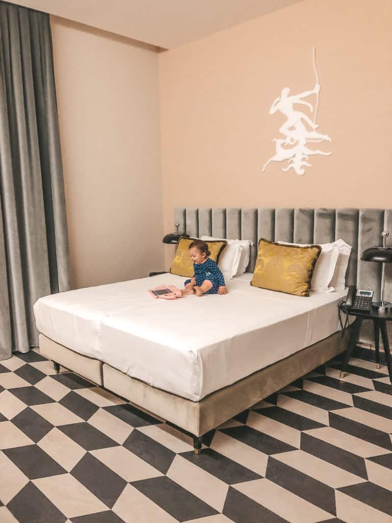 The Otivm Hotel in the city center of Rome, walking distance from most of the main sites. It's a budget friendly boutique hotel with great service, a rooftop bar overlooking the city and super spacious rooms - ours even had a king size bed. Rome | Italy | budget friendly boutique hotel | great service | spacious rooms | king size bed | rooftop bar overlooking the city | best hotel #rome #italy #italia #otivmhotel #besthotel #rooftopbar