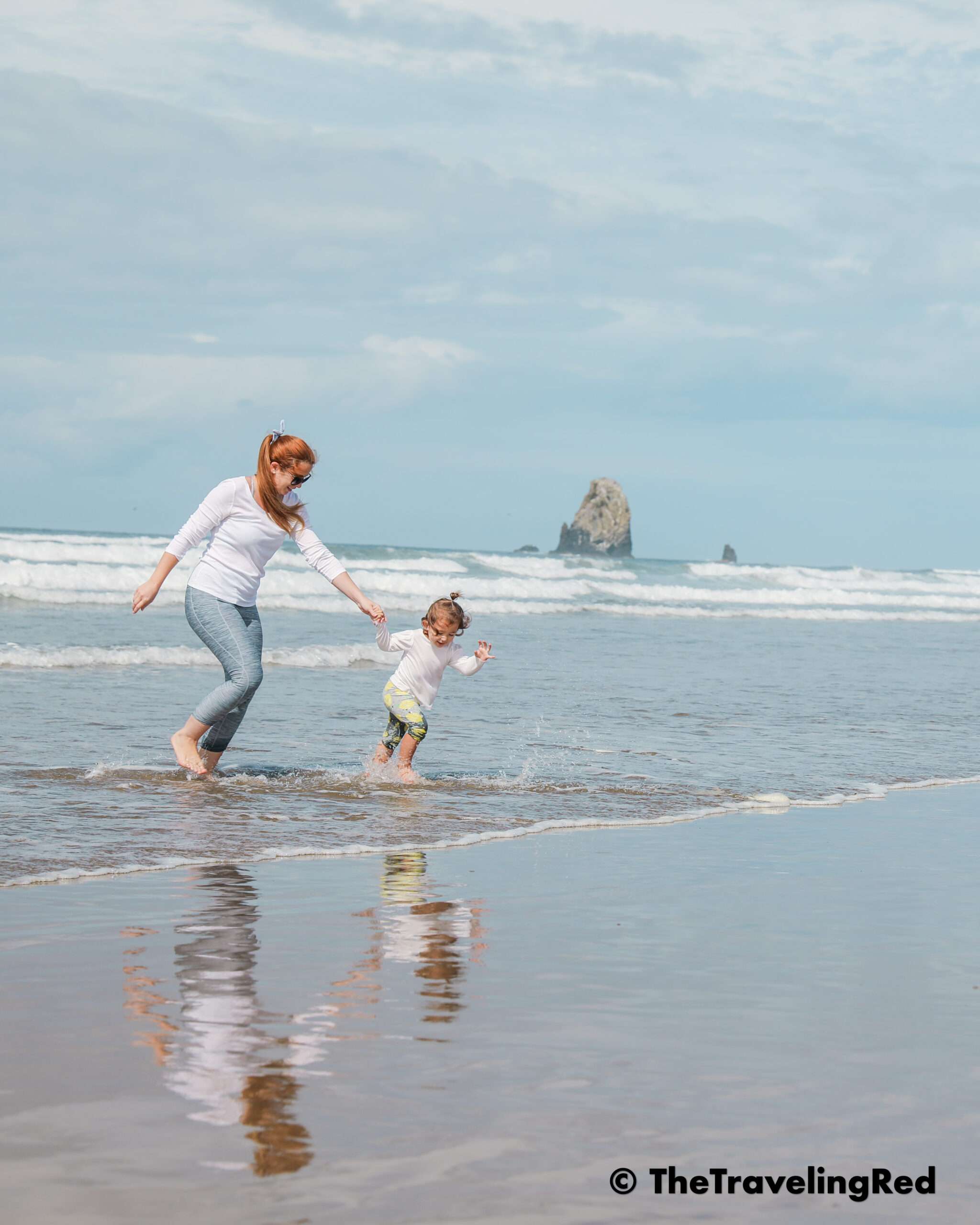 Photographing Toddler Mom Hacks - Instead of asking your kid to stand still and smile, play a game like you can't catch me. Have your child run with you. They'll be happy and smiling for the pictures instead of upset and refusing. #MomHacks #KidPhotography #MomTips #Toddlers #PhotographyTips