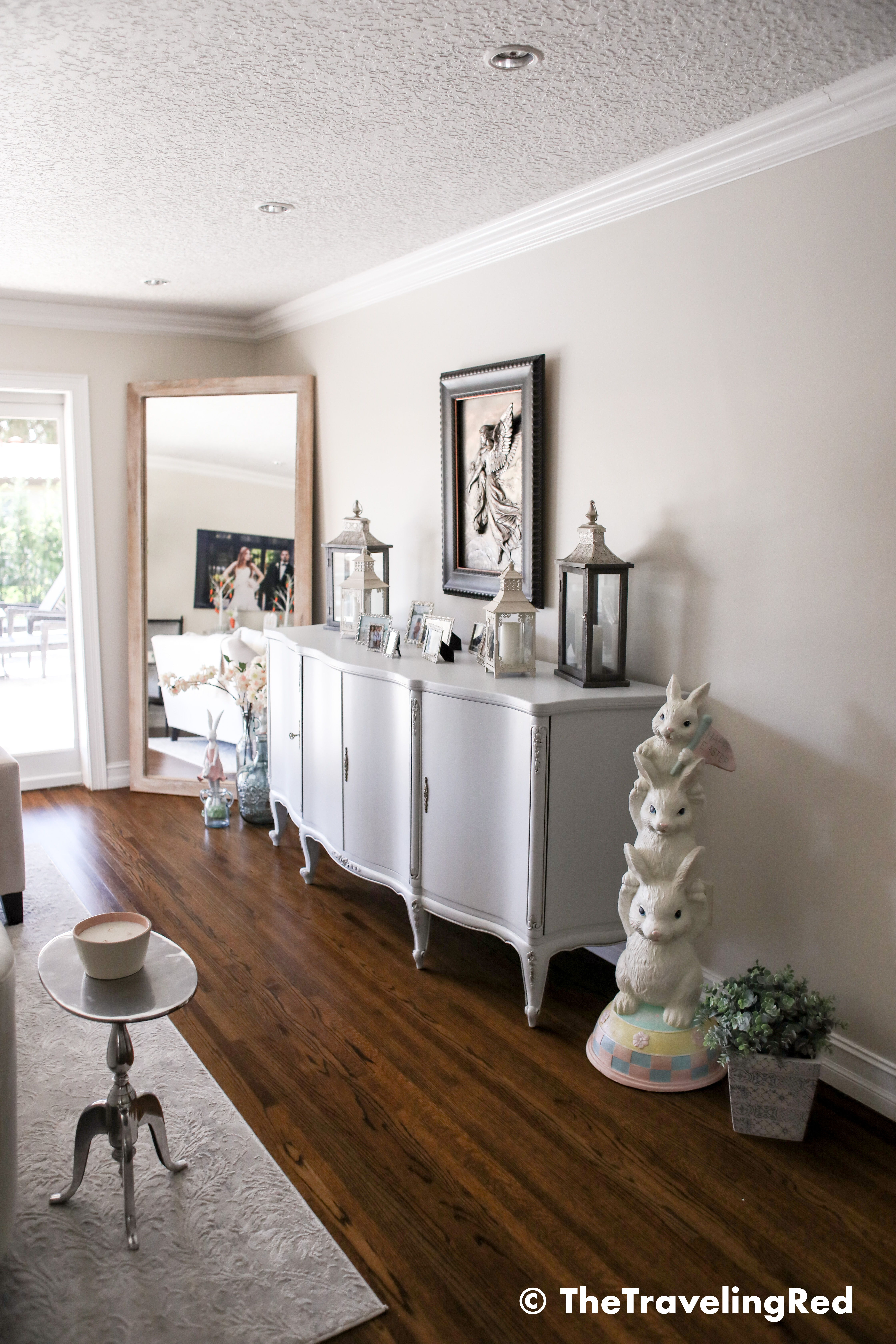Easter home decor details in my living room and family room. Seasonal decorations perfect for spring and easter. Pillows, bunnies, candles and decor to fill the space in my modern farmhouse.
