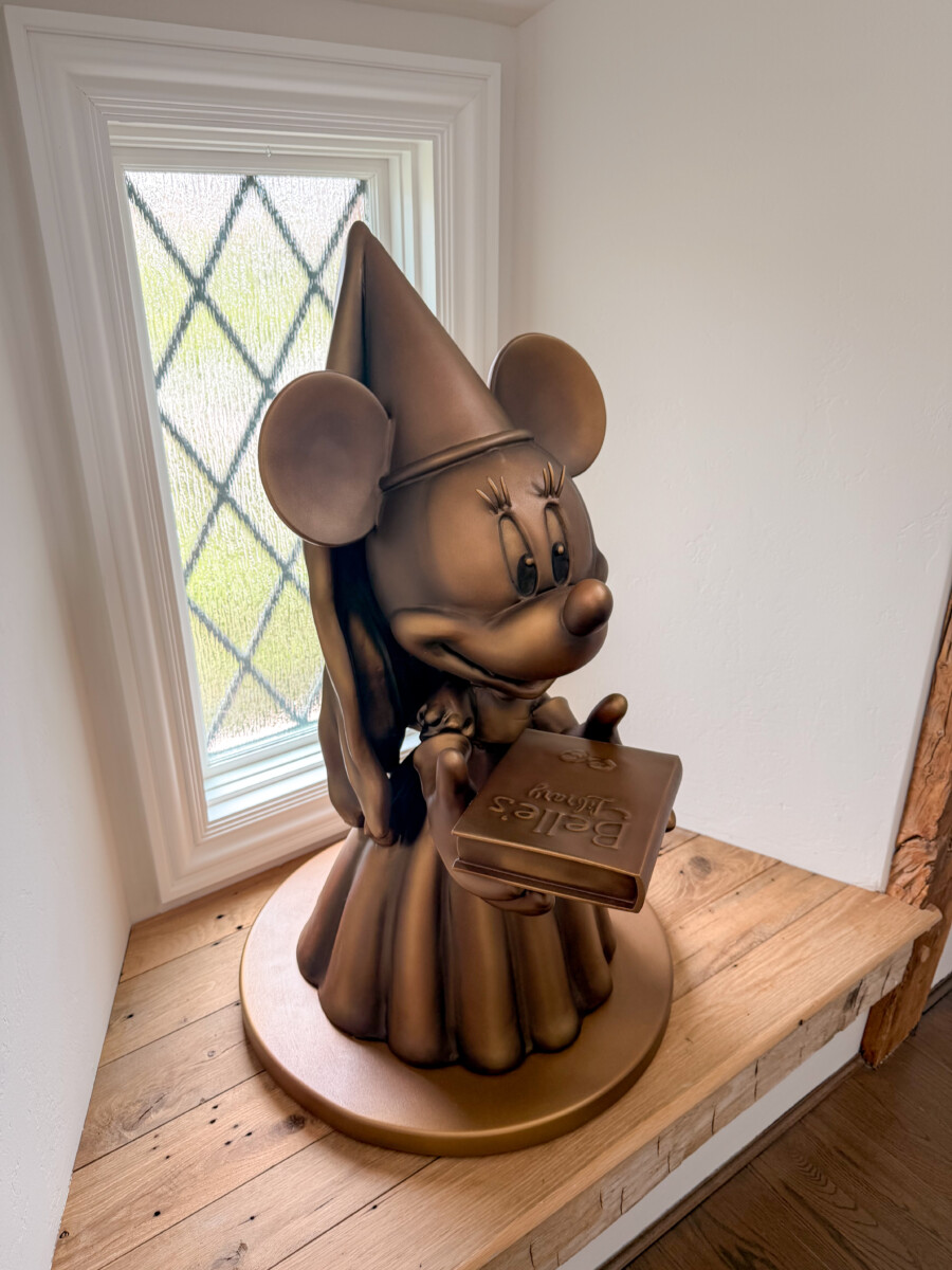 The Traveling Red home in Disney Golden Oak Cristie Anne Disney Mom 09